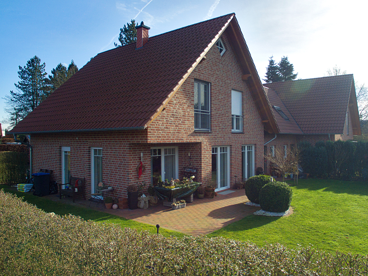 Doppelhaus in Rietberg, Landhausstil, Klinker
